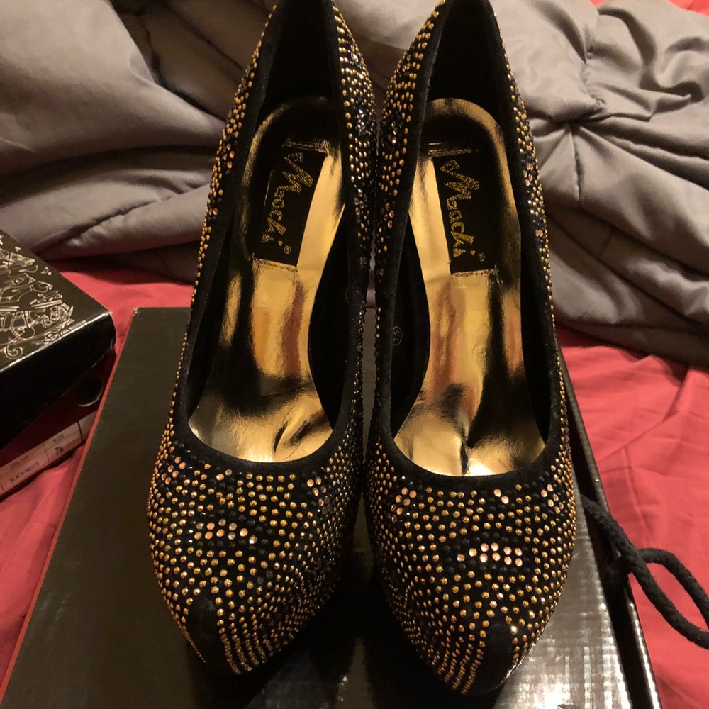 Pink and gold leopard designed Mochi heels